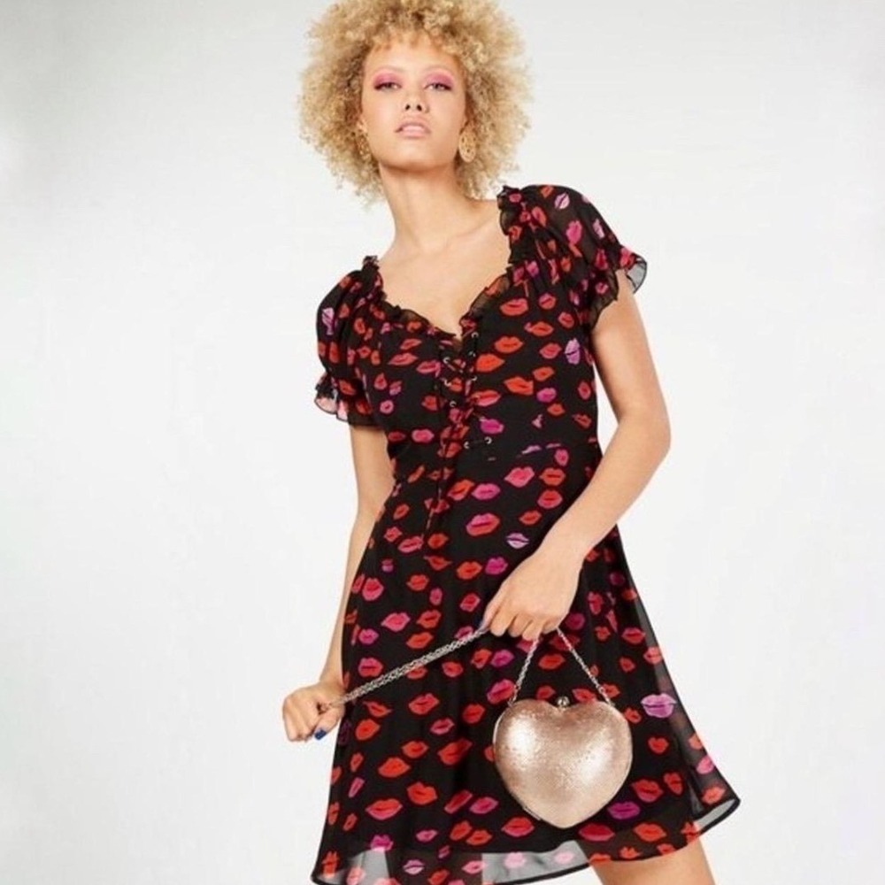 Betsey Johnson Y2K Vtg. Valentine's Kiss Lipstick Lace Up Sheer Puff Sleeves 10